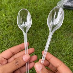 Takeer - Plastic Disposable Spoons ✅
Price - 10,000 tsh 

Dial now 📞 or Y’all welcome 🤗 
       🇹🇿