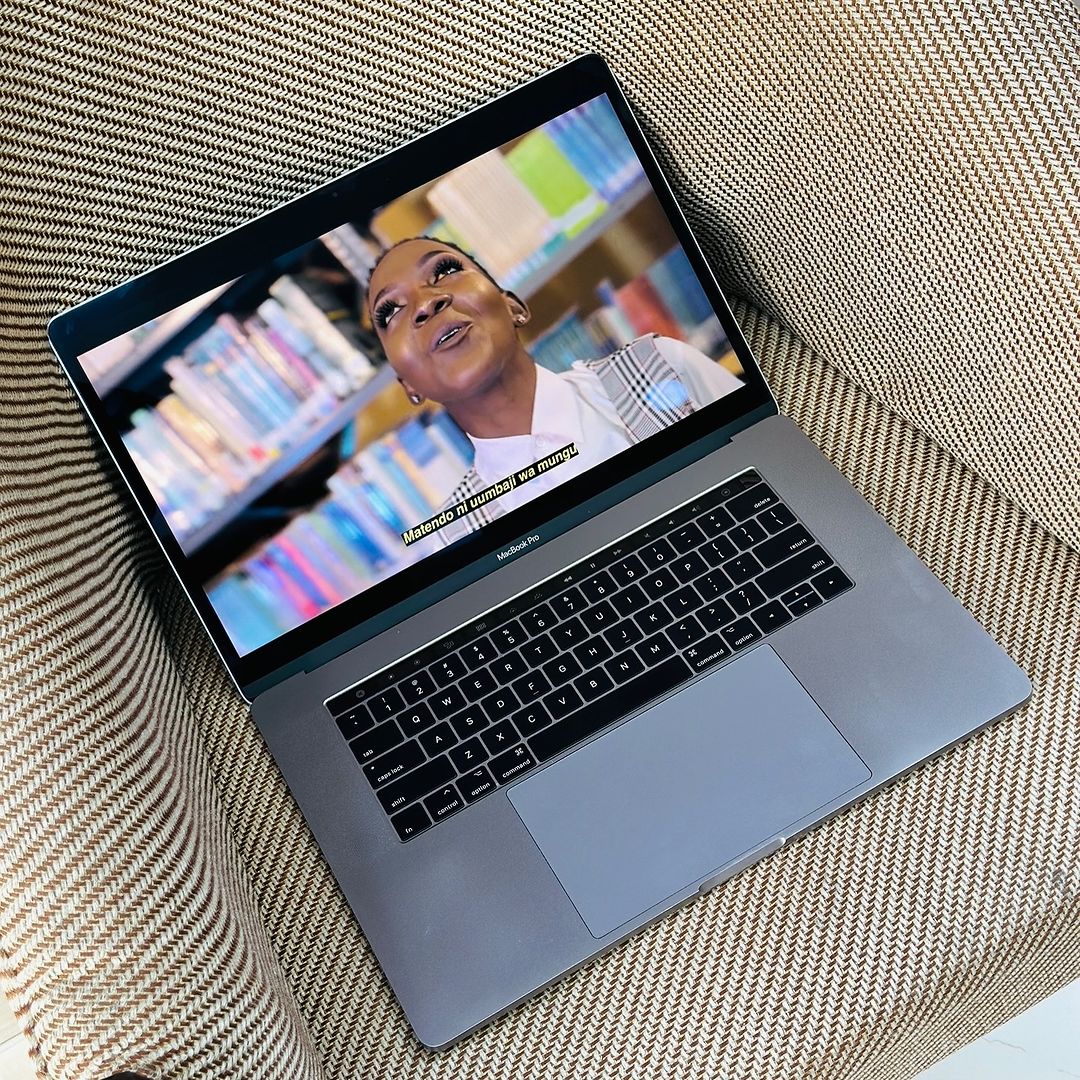 Takeer - 🎯:- MacBook Pro (15-Inches, 2017)
🎯:- 2.8 GHZ Core i7,
🎯:- 16 GB RAM kwa 256 GB SSD Storage
🎯:- Retina Display ✅✅ - TouchBar Edition✅✅
🎯:- COL...