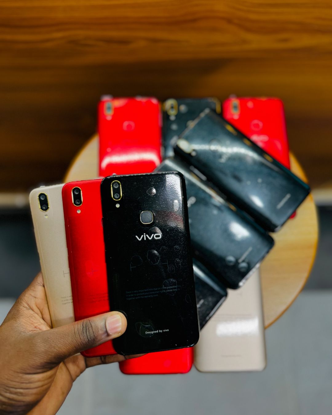 Takeer - VIVO Y85

Storage: 128gb
Ram: 6
Battery 🔋:3260mAh
Camera🔥: 16MP
Laini mbili(2Sim cards)✅
Condition: used abroad clean 🧽

PRICE💵: 150,000/=

WAR...