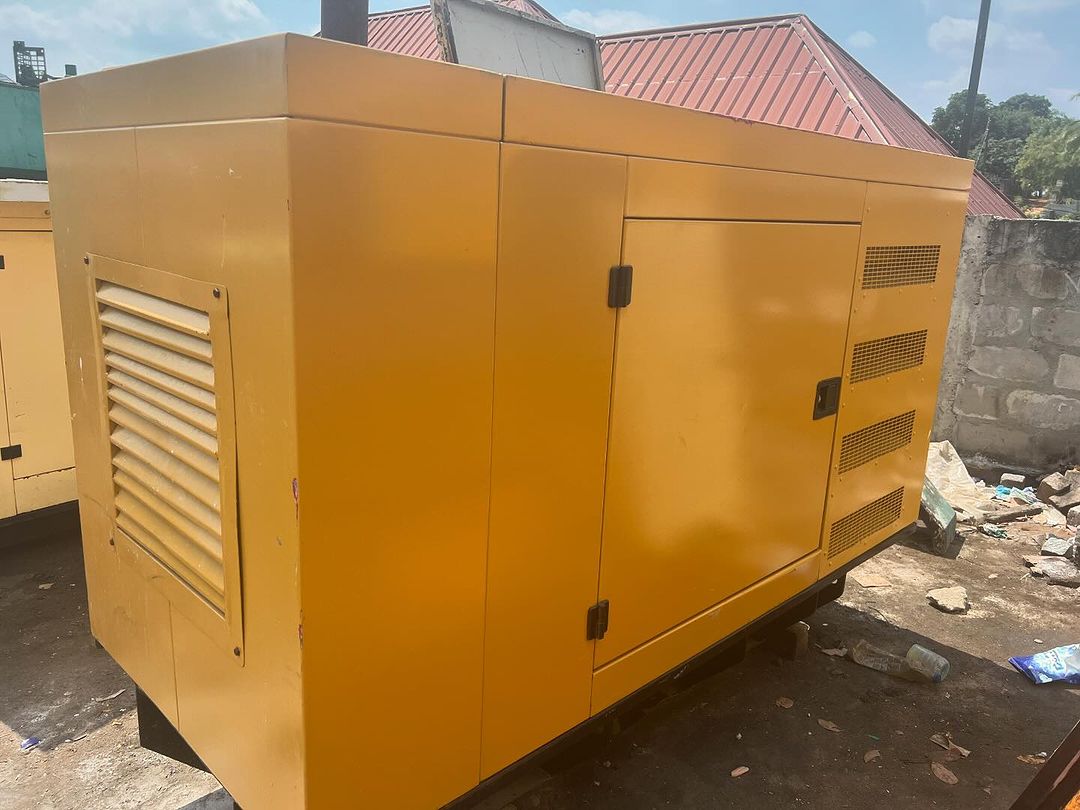 Takeer - Generator OLYMPIAN 100KVA
Used In Good Condition
Caterpillar  Engine
Leroy Somer Alternator
Used Good Condition
Dse Control Panel
Engine Run 1720
D...