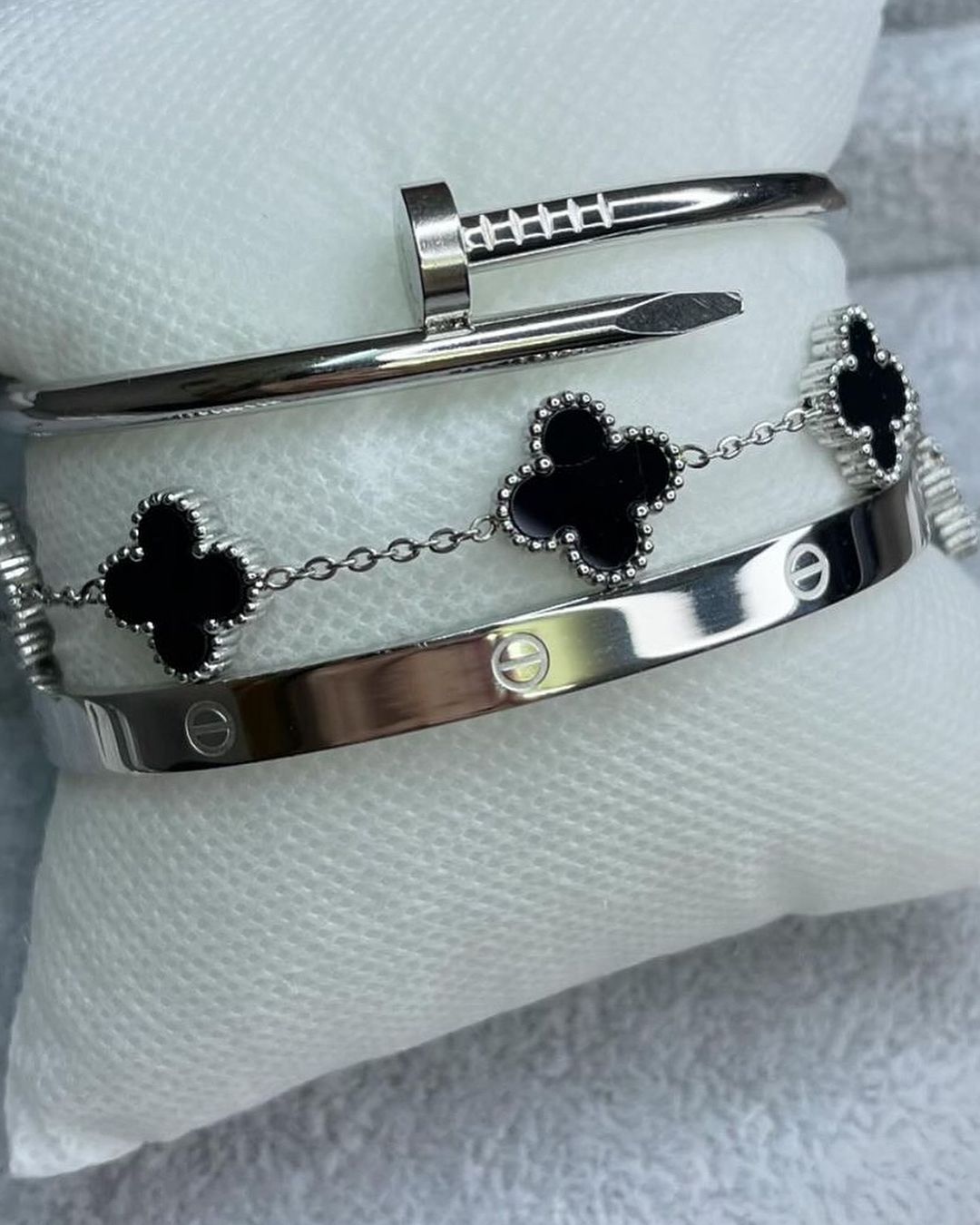 Takeer - Bracelets zipo 10k each😍😍