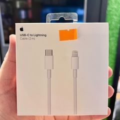 Takeer - USB-C to Lightning Charging Cable for iPhone 2 Meter

Now available at TechHut for a remarkable price, come grab this for just 70,000 Tshs 

Karibu...