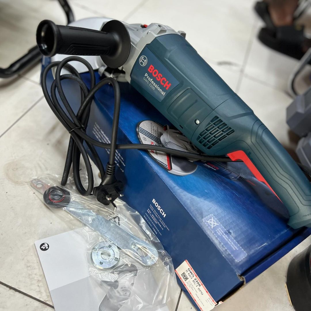 Takeer - ….
➖Angle grinder
➖Brand;- Bosch
➖Size 230mm(9”)
➖Watts 2200W
➖Price;- 350,000
➖📱📍Location kamata near brt and railway terminal