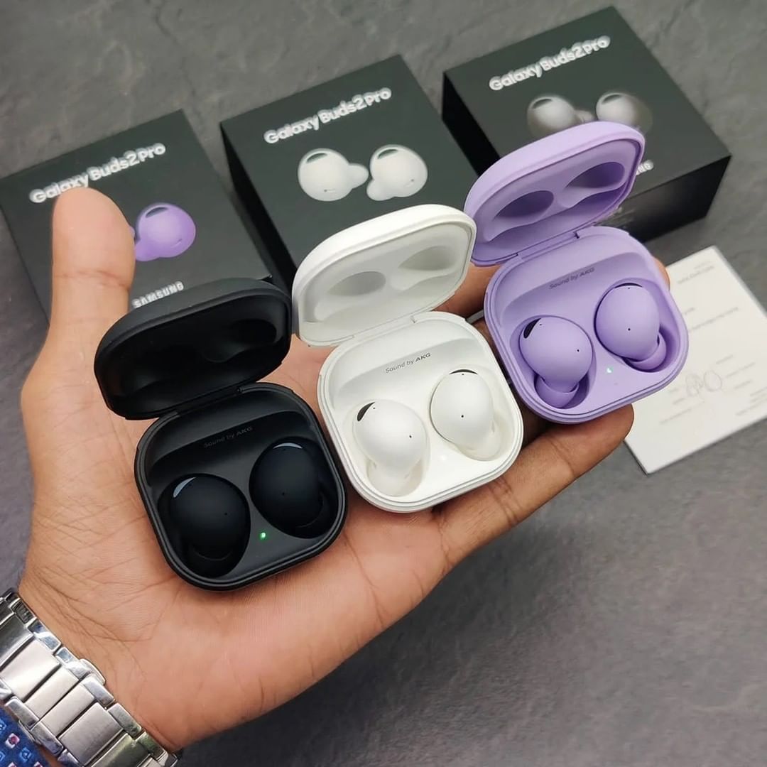 Takeer - Galaxy Buds 2 Pro

Price ~ 55,000/= Tsh

SPECIFICATIONS
✅ True Wireless
✅ Compatible with iOS and Android
✅ Ambient Sound
✅ 5 Hrs Battery Life (20 ...