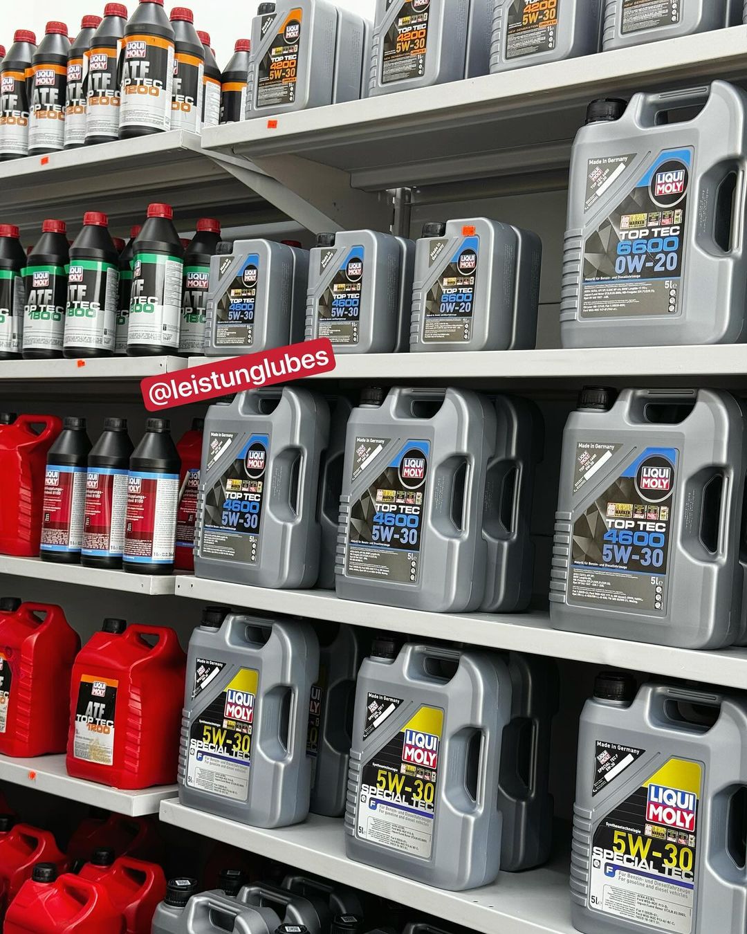 Takeer - Keep your engine running smoothly with our top notch lubricants.!

From engines to Gearboxes, we’ve got your vehicle covered.

Keep those wheels tu...