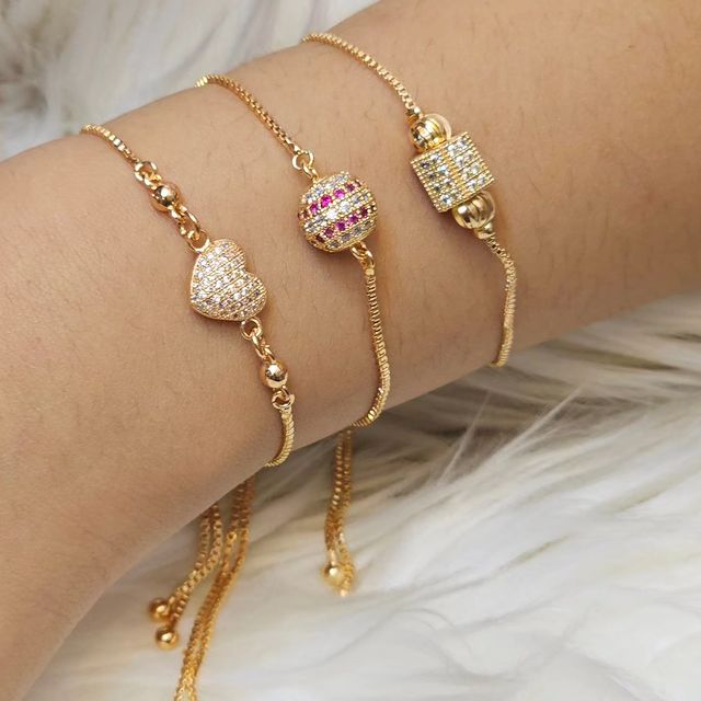 Takeer - KARIAKOO   Bracelets : Tsh 3000 pc 1. (SWAHILI PLAZA )
 Jumla 2500 from pcs 4

Mtaa wa Swahili & Narung'ombe 

Whtsp/Call : #

We do delivery

  