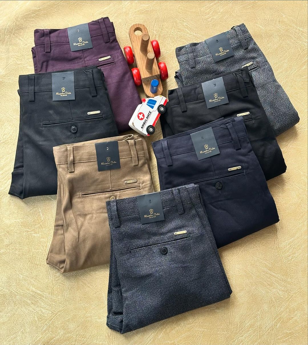 Takeer - •Staff jeans kali quality sana🤗
•Size 30 hadi 38
•Bei yake ni 25,000/= TU😋
•WhatsApp/📞 📍K/Koo, mtaa wa MUHONDA na MANYEMA bango limeandikwa ANO...