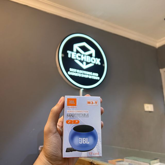 Takeer - Jbl mini speaker
Price:35,000/=tzs
Cash on delivery📦✅
📍Mikocheni A
📞call/whatsapp: