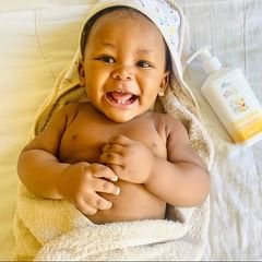 Takeer - Furahia ngozi ya mwanao kwa kutumia
Portia Baby Lotion
🧣Ni nzuri sana kwa watoto wachanga

Bei: 25,000