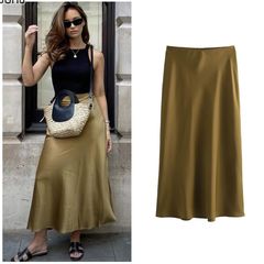 Takeer - Silk skirts available for pickup or delivery 🛍️
S_L/45000📌📌
Exactly as you see

To purchase, kindly dm or send msg via WhatsApp link 👆
📞/ 📍ma...