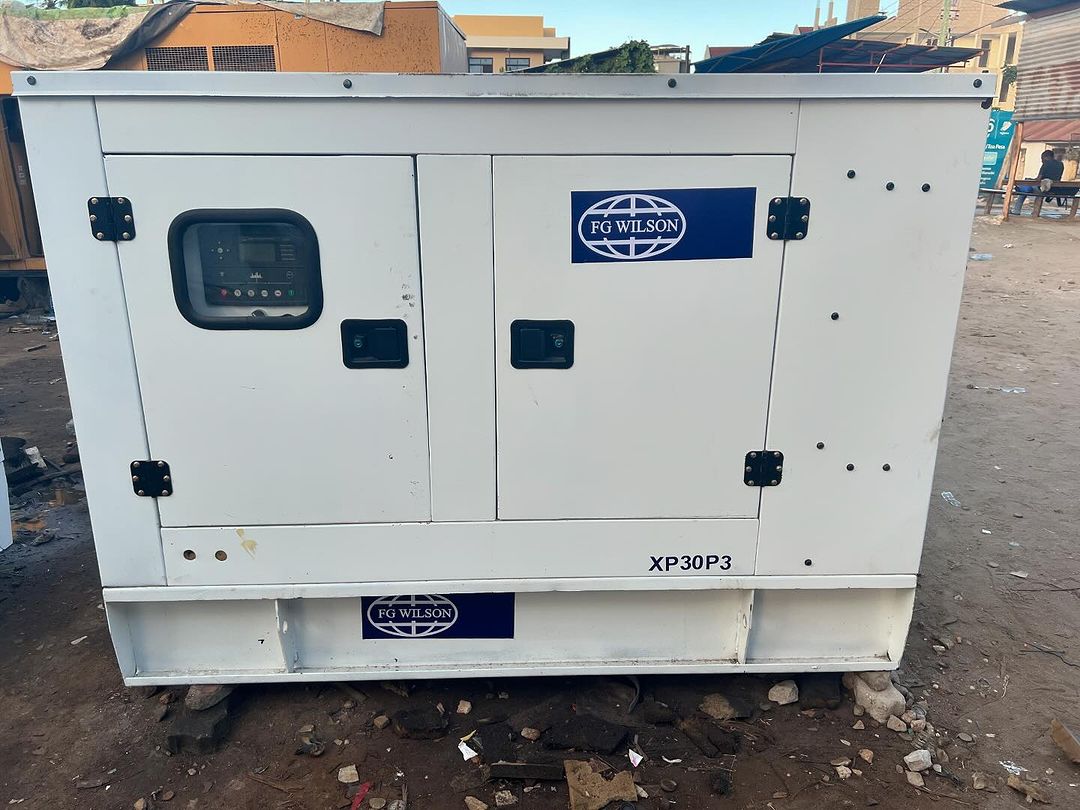 Takeer - *GENERATOR PERKINS 30KVA*
*ENGINE  PERKINS*
*SOUND PROOF CANOPY*
*MAX RATED OUTPUT 30KVA*
*ENGINE RUN 970*
*STAMFORD AC ALTERNATOR*
*DIESEL ENGINE*...