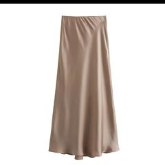 Takeer - Silk skirts available for pickup or delivery 🛍️
S_L/45000📌📌
Exactly as you see

To purchase, kindly dm or send msg via WhatsApp link 👆
📞/ 📍ma...