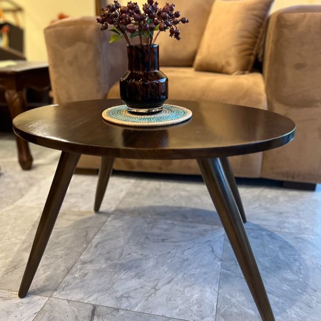 Takeer - “MIN TEAK TABLE”
Light weight table, flexible to use …Teak hardwood
.
.
350,000( pay n pick)

For Consultation & Appointment…
Please call/whatsapp ...