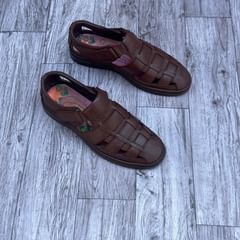 Takeer - Size 42u8  pure genuine leather available  
Dm/call/text: