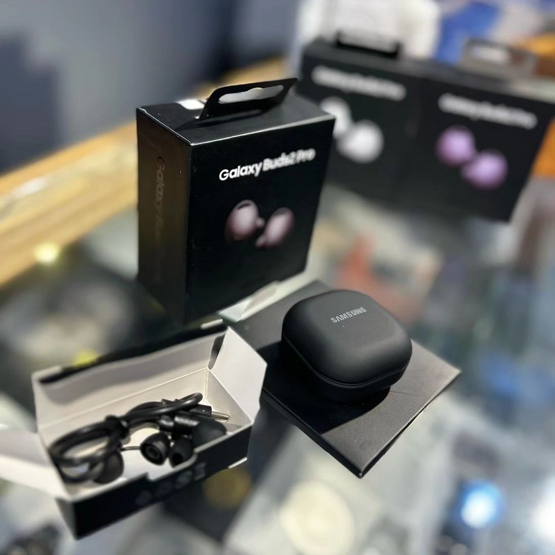 Takeer - Galaxy Buds 2 pro at shs 40000/= (SALE SALE SALE) 
•••••••••••••••••••••••••••••••••••••
•Soundby AKG
•Quality Sound & Base
•Life level Waterproof ...