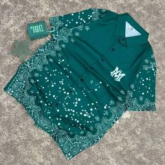 Takeer - NEWSTOCK  BAHAMA SHIRT
PRICE  18,000
FREE SIZE ✅️
CALL 