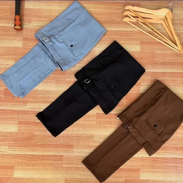 Takeer - OFFICIAL  Adjustable  Trouser 
PRICE  30,000
SIZE 30-36
CALL 