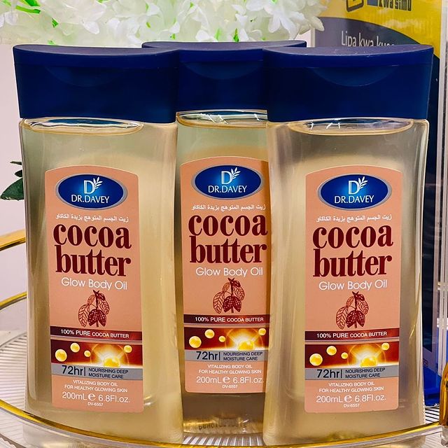 Takeer - Cocoa butter glow body oil  ni moja kati ya oil nzuri snaa wanaotumia wanajua na awataki kuikosa kama ngozi yako kavu aina nuru aisikii mafuta ipo ...