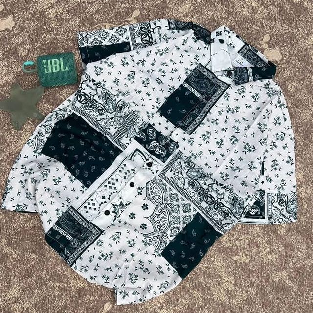 Takeer - NEWSTOCK  BAHAMA SHIRT
PRICE  18,000
FREE SIZE ✅️
CALL 