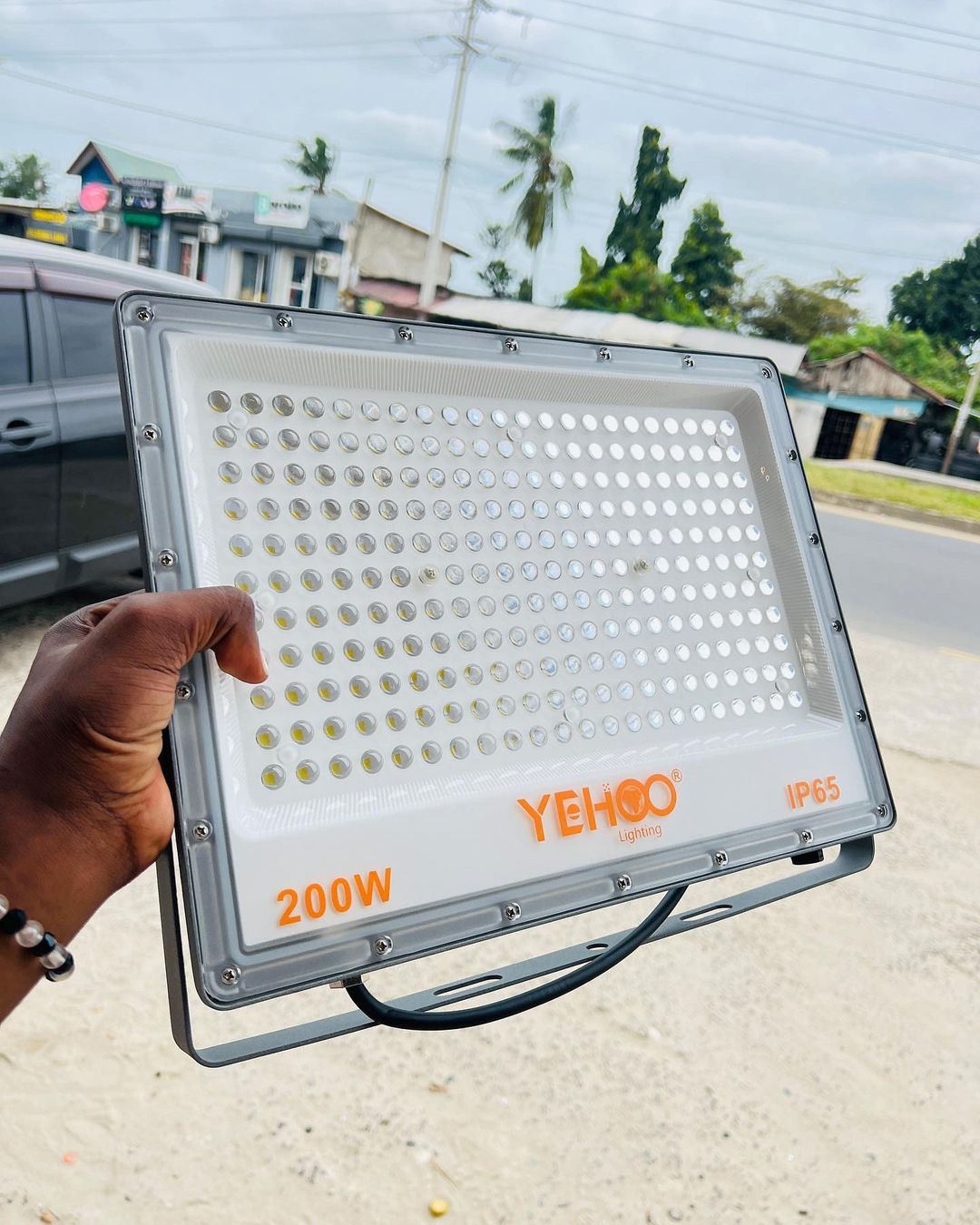 Takeer - 𝗟𝗘𝗗 𝗙𝗟𝗢𝗢𝗗 𝗟𝗜𝗚𝗛𝗧 𝗭𝗜𝗡𝗔𝗣𝗔𝗧𝗜𝗞𝗔𝗡𝗔 
 
 

Watt 200

AC85-265V
IP65🙌
Ni water proof 100%
Inatoa MWANGA wa KUTOSHA kabsa
::Price T...