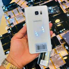 Takeer - Samsung note 5 
190,000/- 

32 | 3gb
I year warrant

Clean condition ( hazina ata mchubuko)
Wala dot

Tupo kariakoo jengo la china plaza
Ground flo...