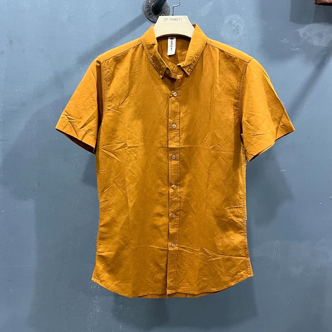 Takeer - Plain Linen shirt  
Size: M,L,xL & xxL
Price: 30,000 Tsh 
Call & WhatsApp #
📍 UBUNGO EXTERNAL DARAJANI ( Njia ya kwenda Mabibo / Maziwa)
Follow  