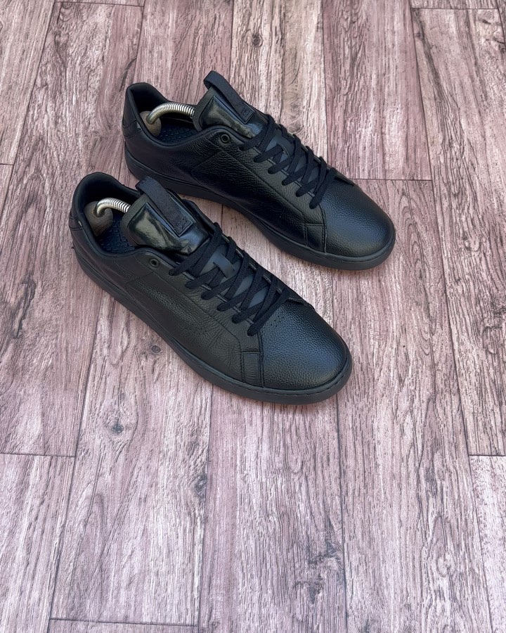 Takeer - Size 44 uk10 pure genuine leather available  
Dm/call/text: