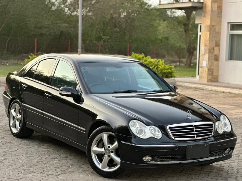 Takeer - •Bei/Price 14.5M🔥
•Contact •Mercedes Benz C200(ECH)
•Year 2003
•cc 1790
•Fuel Petrol
•Leather seats
•Low mileage 
•” TRUSTED DEALER IN DAR”.