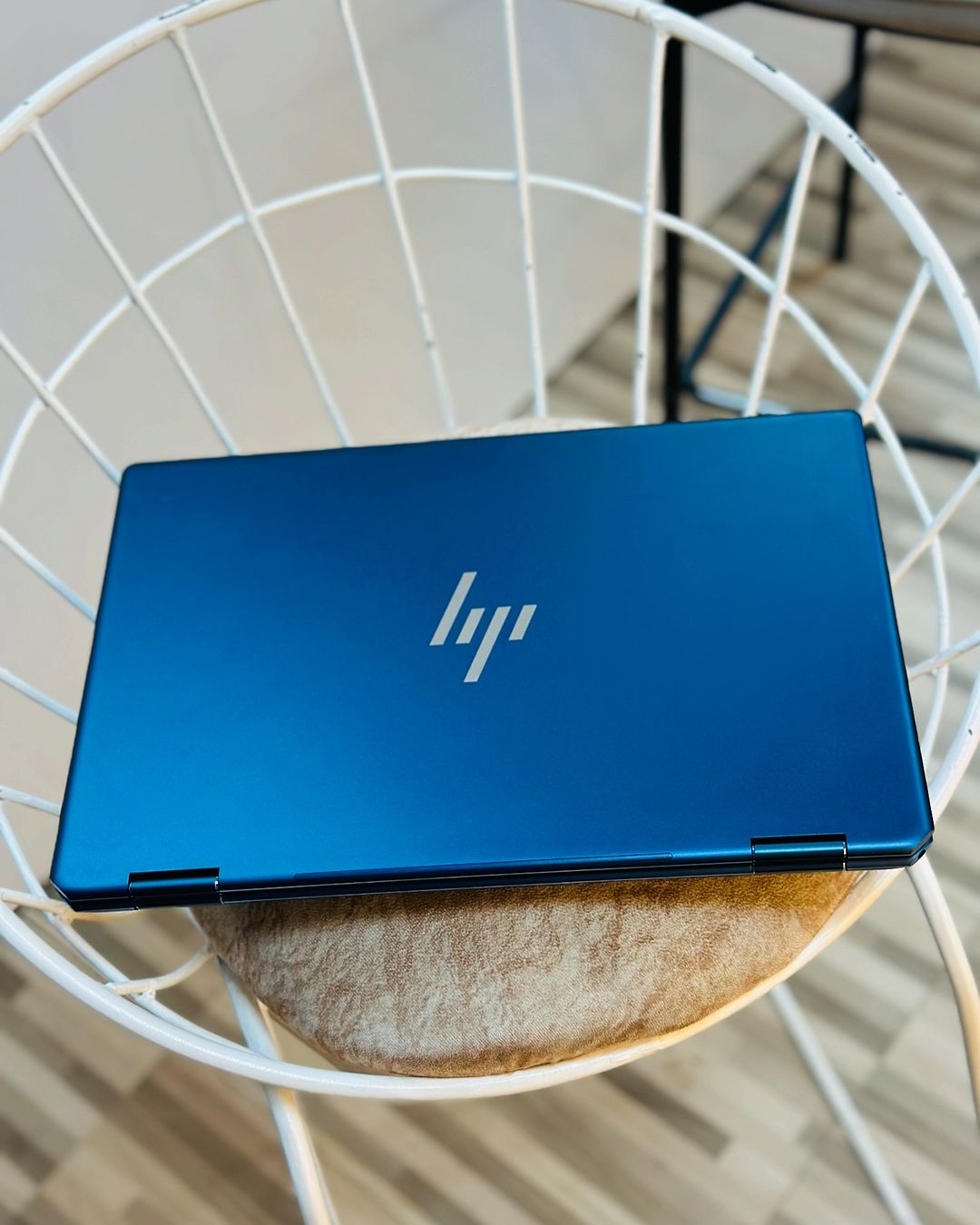 Takeer - HP SPECTRE 15🔥🔥
TOUCH SCREEN 
X360 ROTATION

Core i7..11th generation 
Processor 3.0ghz

RAM. : 16GB 
STORAGE SSD: 512GB 

Dark blue in color 
Ne...