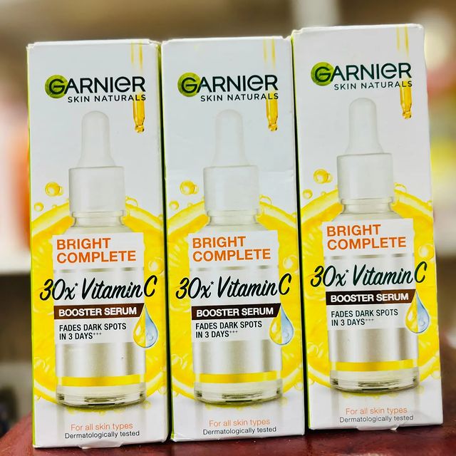 Takeer - GARNIER ANTI DARK SPOTS AND FAST BRIGHTENING VITAMIN C 
👨‍🦯Serum pendwa hii, wale wanaopenda kuglow
👨‍🦯One of the best Vitamin C serums ambazo ...