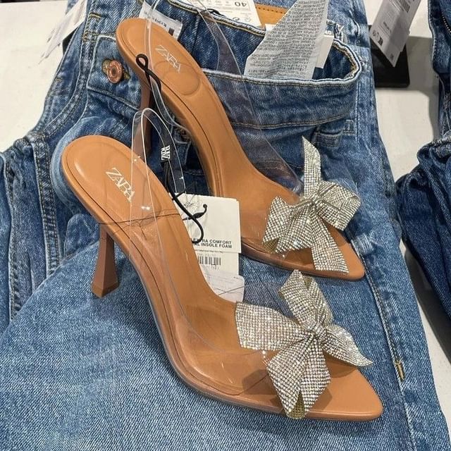 Takeer - New 🔥🔥🔥🔥🔥
Classy Midheel✅✅
Size 37-42
Bei;45000
Call/whatsapp Tunapatikana kariakoo mtaa wa congo/ narungombe
Delivery tunafanya /Mikoani tuna...