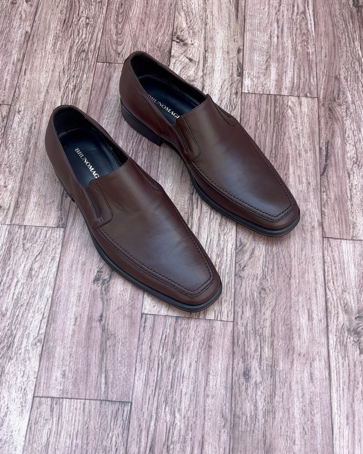 Takeer - Size 44uk10 pure genuine leather available  
Dm/call/text: