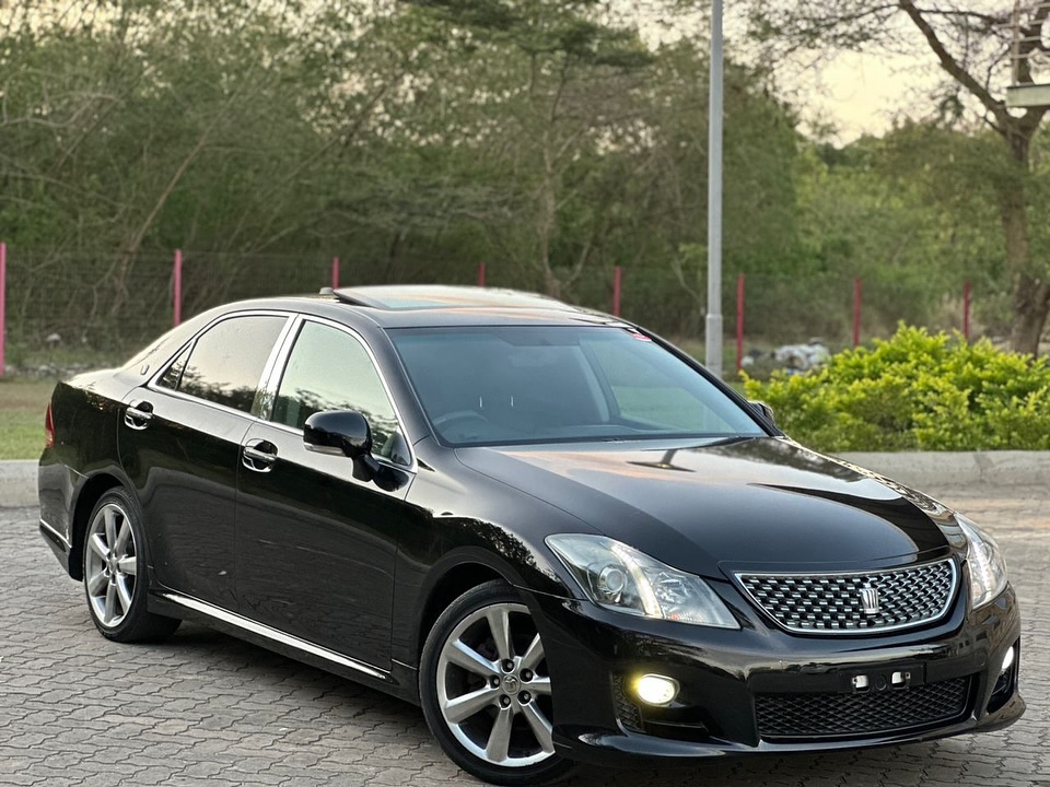 Takeer - •Bei/Price 29.5M🔥
•Contact •TOYOTA CROWN NEW MODEL
•YEAR: 2008
•ENGINE CAPACITY: 2490Cc
•ENGINE CODE: 4GR
•COLOUR:BLACK
•AUTOMATIC TRANSMISSION
•K...