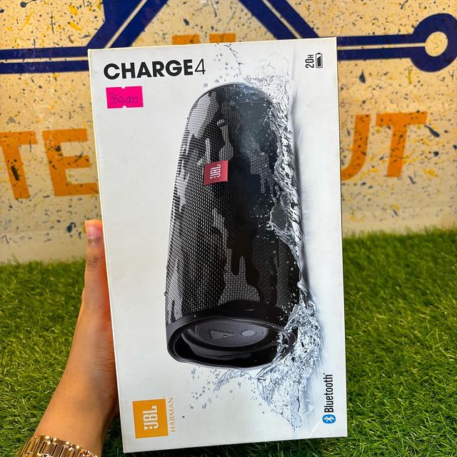 Takeer - JBL CHARGE 4 
Price:350,000
Location:Sewa/Zanaki Posta 
Tel no: Dar es salaam 

Karibuni Sana,Karibuni Wote!

         