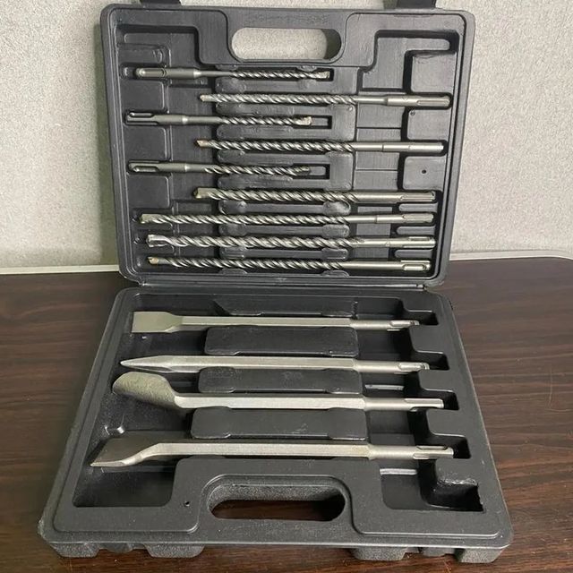 Takeer - 💥HAMMER/CHISEL BITS SET💥

✅️ BRAND: ONEX-GERMANY 

✅️ BOX INA PC 13

💥TSHS 70,000 TU💥

📲 SIMU 

🏚 OFISI NI DAR ES SALAAM MAGOMENI MAPIPA MTAA...