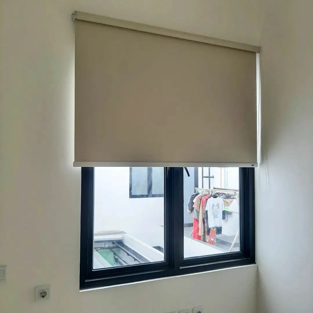 Takeer - ,Quality is our priority 
ROLLER BLINDS
Kitchen✅✅
Bedroom✅✅
Office Curtains✅✅

♟Sunscreen (Allows Light to Enter)

♟Black Out (Does Not Allow Light...