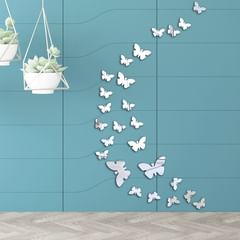 Takeer - Mirror wall stickers 

Seti yote  tsh 20,000 tu (14 pcs)
Jumla ni 15,000 kwanzia seti 6 

Rangi ni silver na gold 

Hii unaweza kuweka
🔹sebuleni
�...