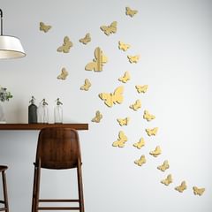 Takeer - Mirror wall stickers 

Seti yote  tsh 20,000 tu (14 pcs)
Jumla ni 15,000 kwanzia seti 6 

Rangi ni silver na gold 

Hii unaweza kuweka
🔹sebuleni
�...