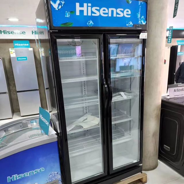 Takeer - Hisense Showcase Fridge double door ,350,000
Call/WhatsApp kuweka order yako.
2years  warrant
Free delivery.