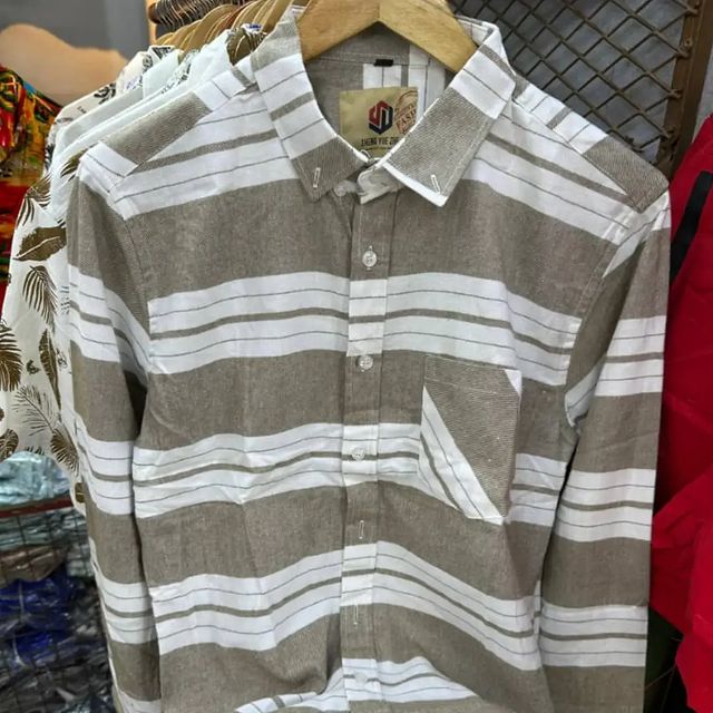 Takeer - NEWSTOCK SHIRT QUALITY 
PRICE 20,000
SIZE M-3XL 
CALL Location Kariakoo-Rahaa