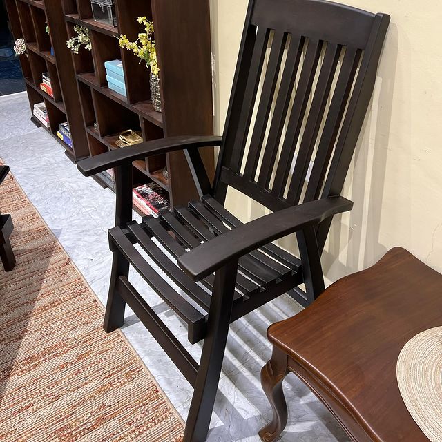 Takeer - “WOODEN FRAME CHAIR”
Properly sized and Crafted in style from solid wood-Mninga
~Multifunctional in use
.
.
550,000 each

For consultation & Appoin...