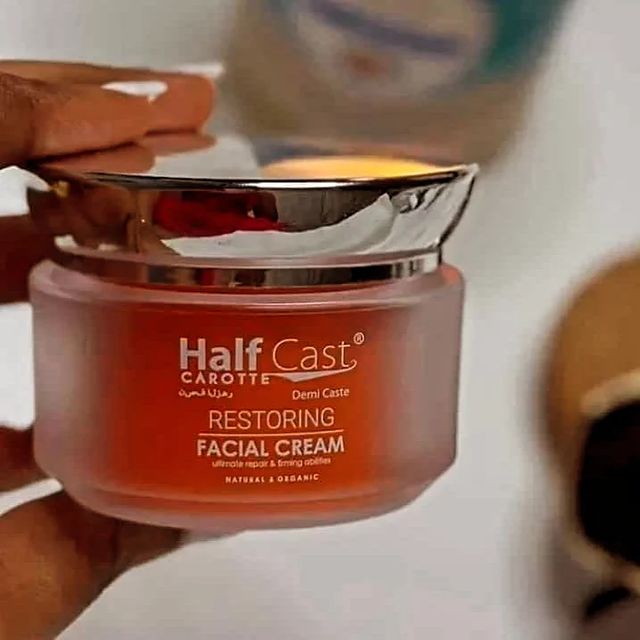 Takeer - HALF CAST CAROTTE FACE CREAM 
Hii bidhaa imeenda shule ni moto 
Hii unapata glowing skin 
Yan unapata baby face 
Kama ngoz ya uso imechunda njoo ha...