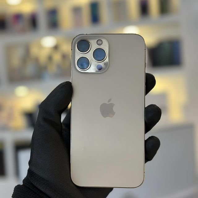 Takeer - *iPhone 13 Pro Max 128GB*

*Bei: 1,650,000tsh Face id ✅*

Tupigie simu 
Tupi Jengo la china Plaza duka namba 112 floor ya kwanza