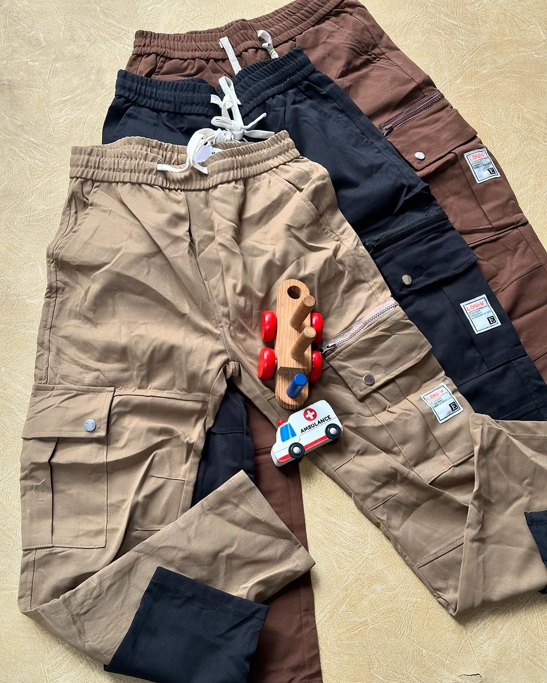 Takeer - •Cargo pants kali quality sana🤗
•Size 30, 31, 32, 33, 34 na 36
•Bei yake ni 35,000/= TU😋
•WhatsApp/📞 📍K/Koo, mtaa wa MUHONDA na MANYEMA bango l...