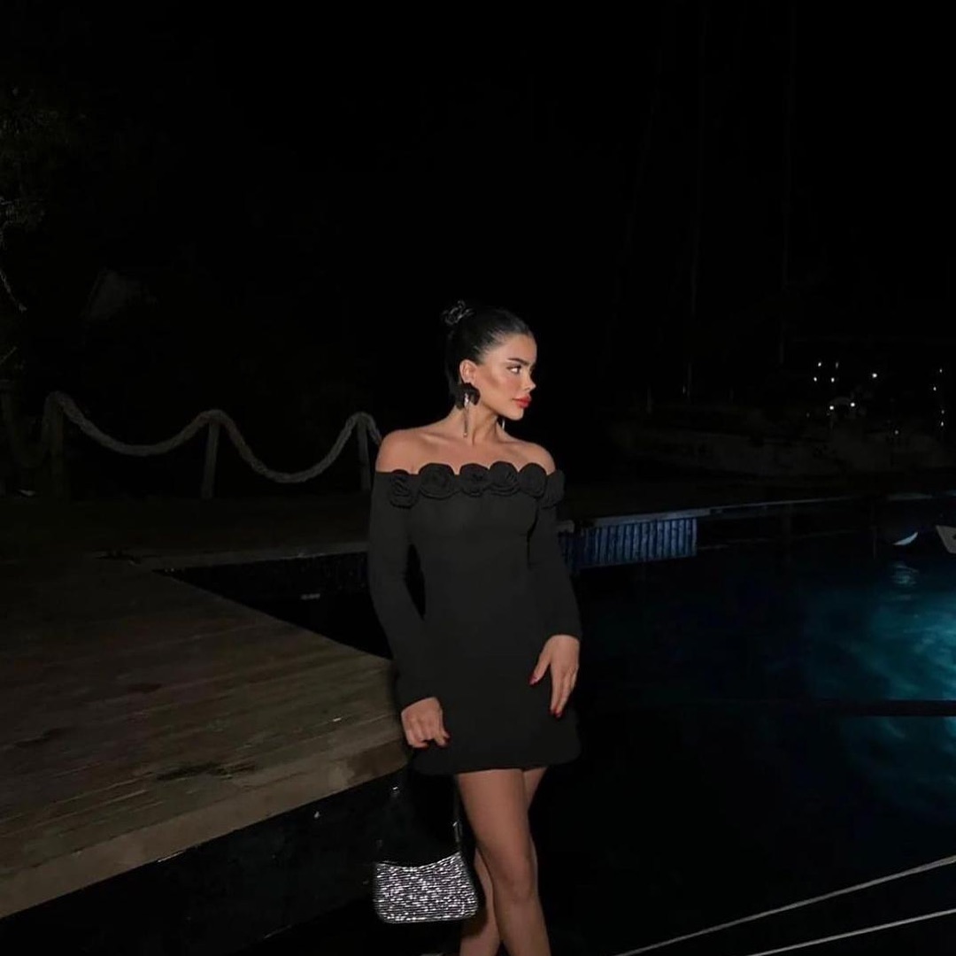 Takeer - Classic short dress🔥  Tsh 40000
✅Size S-large
✅Call/wehatsap 
✅location; Kkoo nyamwezi&Agrey
✅Derivery; ipo popotedz