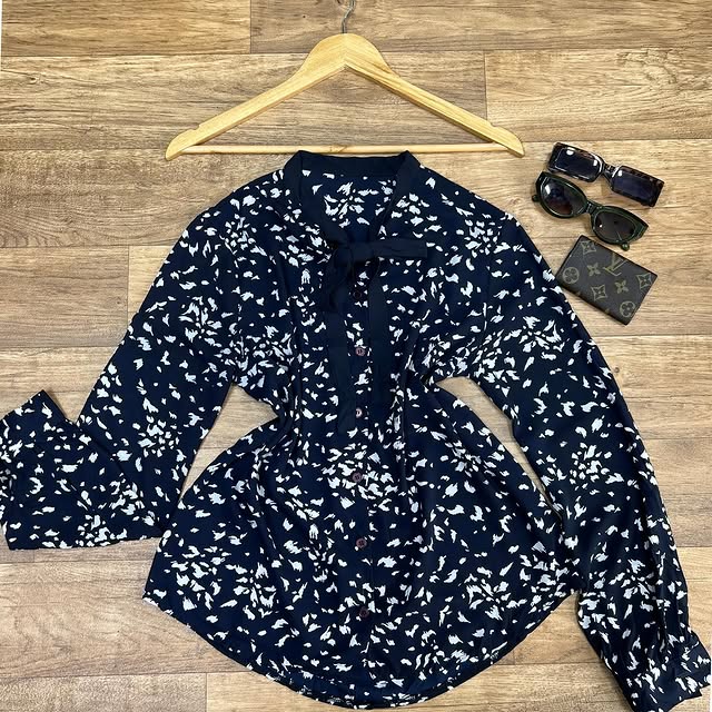 Takeer - Available 
Size-L
12,000 SOLD💔