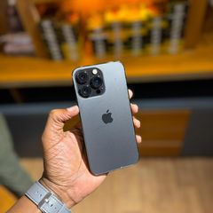 Takeer -  iphone 13 Pro
 256GB| 83%|
DualSim 
Bei  1,400,000|=
Tupigie simu namba Tunapatikana China Plaza kariakoo Duka namba 112 Floor ya 1