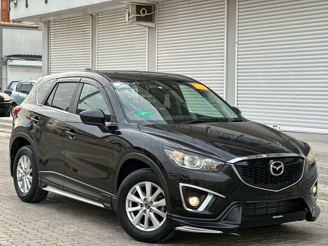 Takeer - •SOLD❌Bei/Price 32M🔥
•Contact •MAZDA CX-5🔥
•Year 2013
•cc 2180
•Fuel Diesel 
•Colour Black
•km 57,000
•Leather seats 
•Body Kit Bamper🔥
•Full Op...