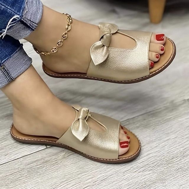 Takeer - 🔥🔥🔥only 30000 !! Size 37-40 black ,gold and nude whatsApp tupo kinondoni studio kwenye mataa