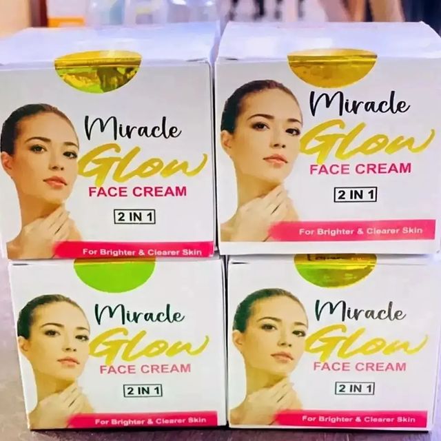 Takeer - MIRACLE GLOW FACE CREAM 2in1 
👨‍🦯Inaondoa chunus sugu usoni
👨‍🦯Inaondoa tatizo la chunus na madoa
👨‍🦯Inasaidia kuweka uso katika rangi nzuri
...